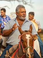 aporo, goiás, Brasil - 05 07 2023 lado de caballo montando evento abierto a el público foto