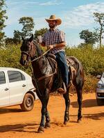 aporo, goiás, Brasil - 05 07 2023 lado de caballo montando evento abierto a el público foto