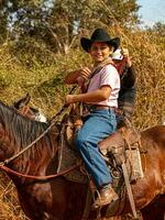 aporo, goiás, Brasil - 05 07 2023 lado de caballo montando evento abierto a el público foto