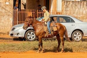 aporo, goiás, Brasil - 05 07 2023 lado de caballo montando evento abierto a el público foto