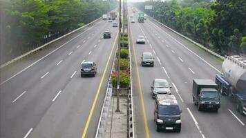 Traffic monitoring of a road from a pedestrian bridge. video