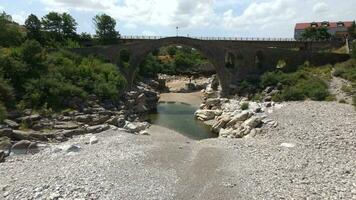 mesi ponte nel Scutari, Albania di fuco 3 video