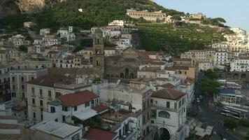 amalfi, Italia por zumbido 11 video