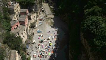 fiordo di furor, amalfi costa, Italia por zumbido 2 video