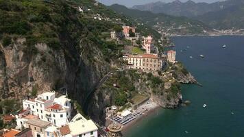 atrani, amalfi costa, Itália de zangão 6 video