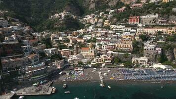 Positano, Amalfi Küste, Italien durch Drohne 5 video