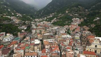 Minori, Amalfi Küste, Italien durch Drohne 2 video