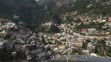 Positano, Amalfi Küste, Italien durch Drohne 10 video