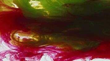 abstrakt färgrik bläck droppar i vatten textur antal fot. video