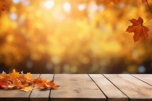 de madera mesa con naranja otoño hojas. otoño antecedentes foto