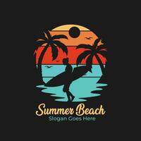verano playa Clásico camisetas vector silueta hombre tabla de surf puesta de sol amanecer