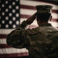 el respeto y honor un cautivador espalda ver fotografía de militar saludando el Estados Unidos bandera, un tributo a patriotismo y sacrificio generativo ai foto