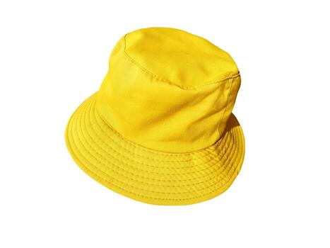 sombrero de cubo amarillo aislado en blanco foto