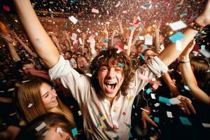 un energético multitud Disparo a un cumpleaños fiesta, con papel picado volador mediante el aire. generativo ai foto