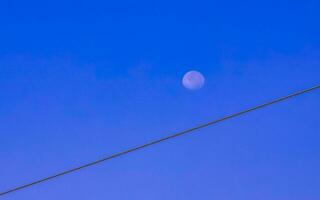 cerca arriba de lleno Luna Luna llena brillante brillantemente en México. foto