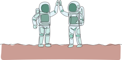 einer kontinuierlich Linie Zeichnung von zwei jung glücklich Astronauten geben hoch fünf Geste zu feiern Zusammenarbeit im Mond Oberfläche. Raumfahrer Konzept. dynamisch Single Linie zeichnen Design Grafik Illustration png