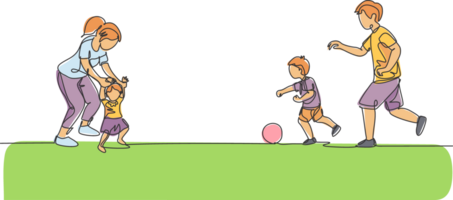 un continu ligne dessin de Jeune père en jouant football avec fils tandis que mère enseignement fille à marcher à champ. content famille parentalité concept. dynamique Célibataire ligne dessiner conception illustration png