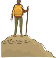 continu un ligne dessin promeneur avec sac à dos sur Haut de Montagne. trekking homme Facile esquisser. content grimpeur parvenu le sommet de le Montagne. Célibataire ligne dessiner conception graphique illustration png