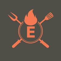 letra mi restaurante logo con parrilla tenedor y espátula icono. caliente parrilla símbolo vector