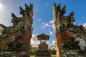 pura taman ayun, un balinés templo y jardín en mengwi subdistrito en badung regencia, bali, Indonesia. foto