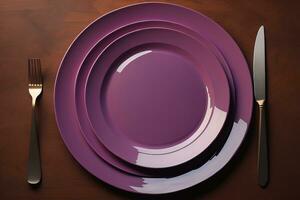 vacío púrpura platos con cuchillería en de madera antecedentes. generativo ai foto