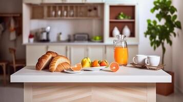 interior de pequeño blanco cocina con Fresco fruta, dos lentes de naranja jugo, junquillo, rojo caviar, cuerno y galletas con chocolate papas fritas en el mesa. generativo ai foto