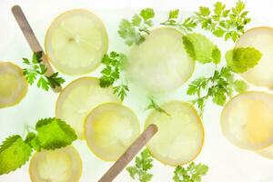Lemon and mint photo