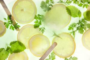 Lemon and mint photo