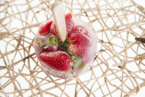 strawberry ice cream photo