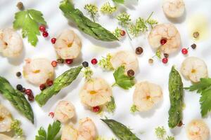 Shrimp and asparagus photo