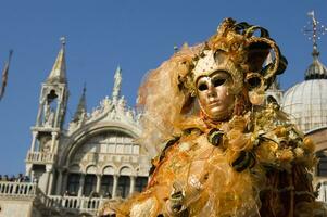 mascaras a el Venecia carnaval foto