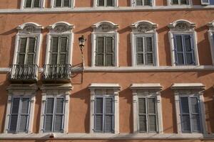 ventanas en antiguo estilo foto