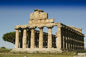 el antiguo restos de paestum foto