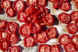 Pachino tomato to dry photo