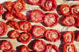 Pachino tomato to dry photo