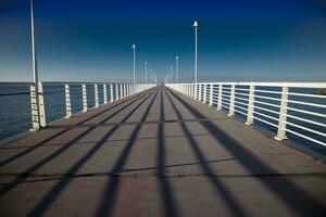 ver de el muelle de centro de deportes acuáticos di massa foto