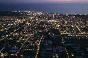 viareggio ciudad aéreo ver a noche foto