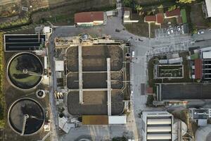 aéreo documentación de ciudad agua purificación plantas foto