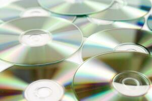 many cd's are arranged in a circle photo