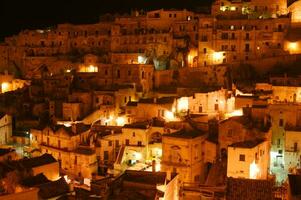 antiguo pueblo de el sassi de matera Italia foto