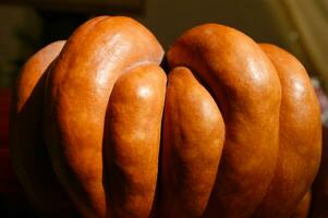 un cerca arriba de un calabaza con un grande naranja centrar foto