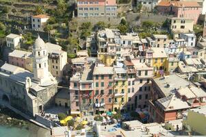 Vernazza pequeño ligur pueblo Italia foto