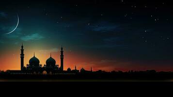 silueta mezquita en contra un tenuemente iluminado cielo con eid creciente islámico eid o Ramadán fondo foto
