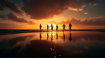 playa silueta foto de corriendo individuos