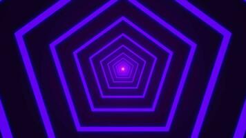 Purper futuristische spiraal tunnel Pentagon neon straal energie abstract, abstract technologie achtergrond looping animatie, cyber disco balken dynamisch effect, heelal verlichte gloed animatie video