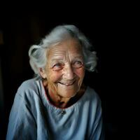 generativo ai, de cerca de mayor sonriente mujer, felicidad Mira foto