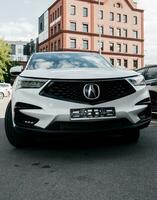 minsk, bielorrusia, julio 2023 - moderno coche suv acura foto