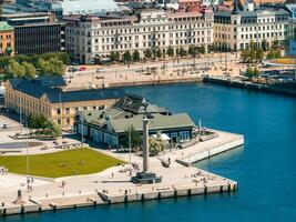 ver de el helsinborg ciudad centrar y el Puerto de helsingborg en Suecia. foto