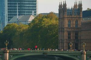 grande ben y Westminster puente en Londres foto