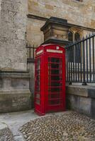 rojo teléfono caja en Oxford central foto